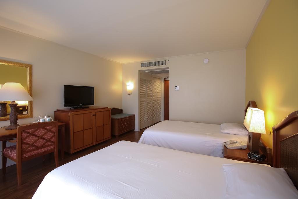Guam Reef Hotel Tumon Ngoại thất bức ảnh