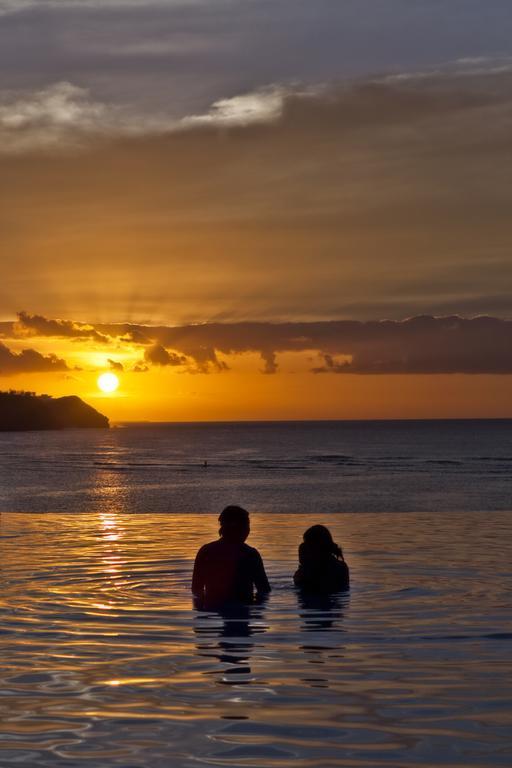 Guam Reef Hotel Tumon Ngoại thất bức ảnh